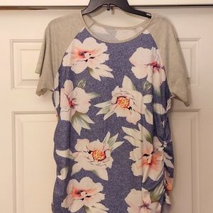 Floral maternity short sleeve shirt